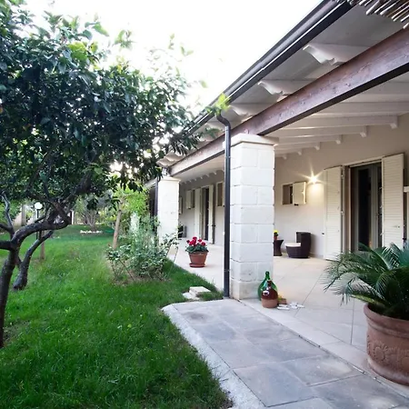 Bed & Breakfast La Corte Di Edoardo