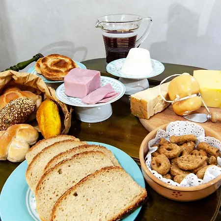 Bed & Breakfast La Corte Di Edoardo *