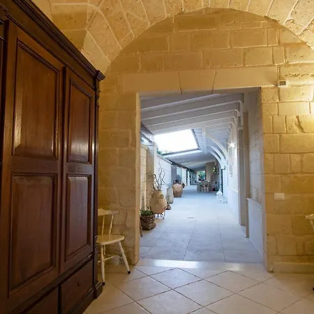 La Corte Di Edoardo فرنولي